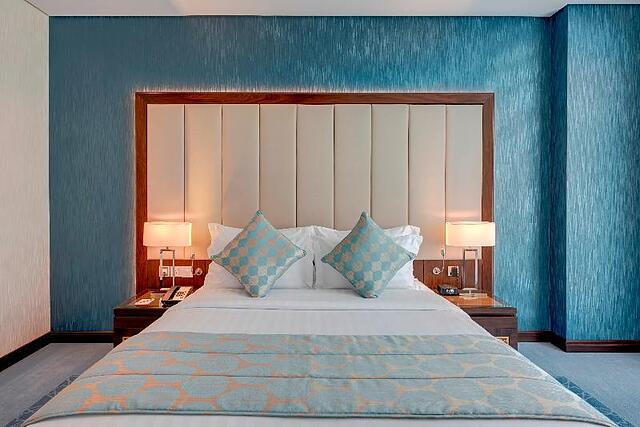 ROYAL CONTINENTAL SUITES