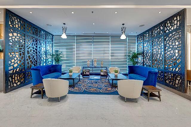ROYAL CONTINENTAL SUITES