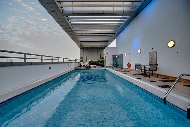 ROYAL CONTINENTAL SUITES