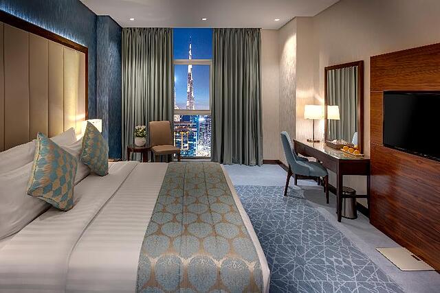 ROYAL CONTINENTAL SUITES