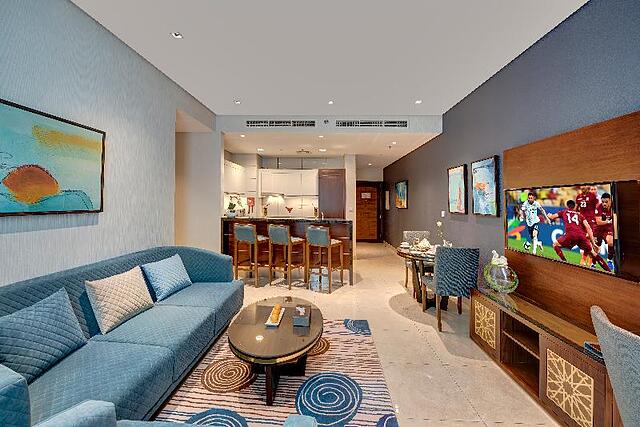 ROYAL CONTINENTAL SUITES