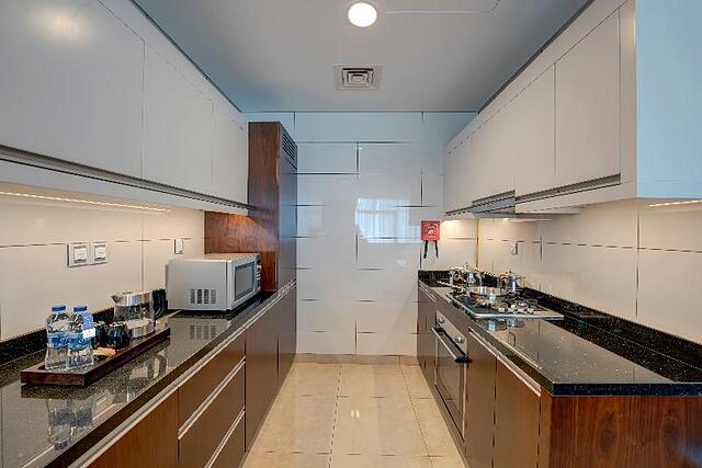 ROYAL CONTINENTAL SUITES
