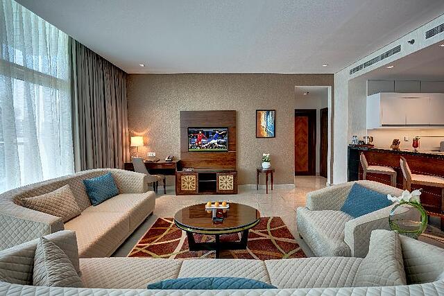 ROYAL CONTINENTAL SUITES
