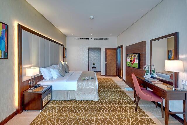 ROYAL CONTINENTAL SUITES