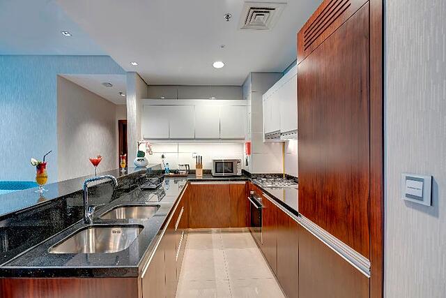 ROYAL CONTINENTAL SUITES