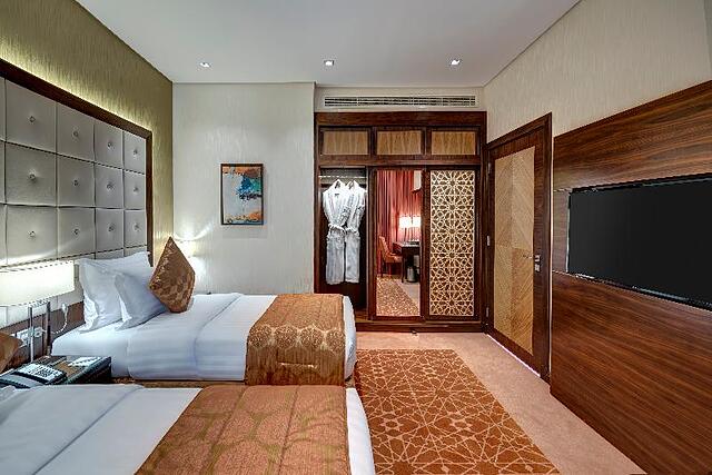 ROYAL CONTINENTAL SUITES