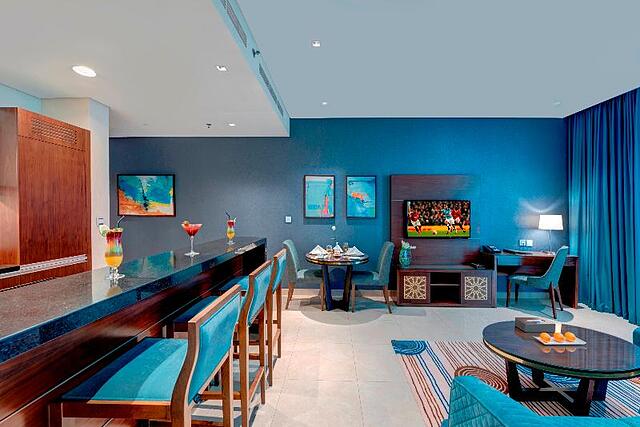 ROYAL CONTINENTAL SUITES