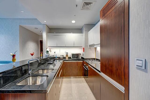 ROYAL CONTINENTAL SUITES
