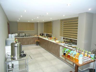 گرند مرین ایرپورت هتل