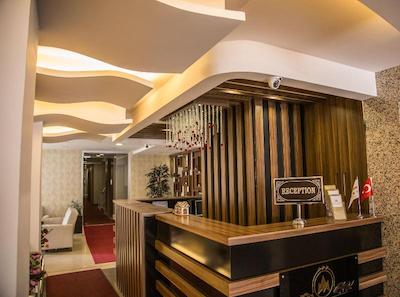 گرند مرین ایرپورت هتل