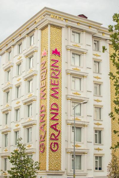 گرند مرین ایرپورت هتل