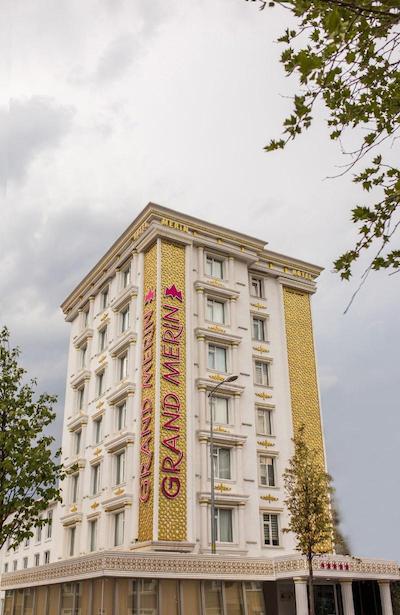 گرند مرین ایرپورت هتل