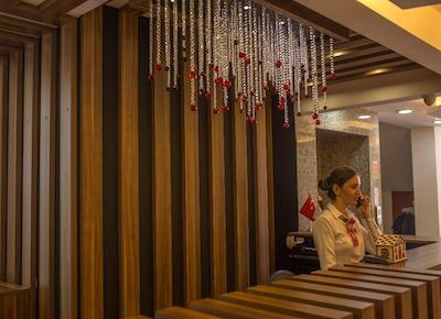 گرند مرین ایرپورت هتل