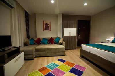 کاموندو آپارتمنتز