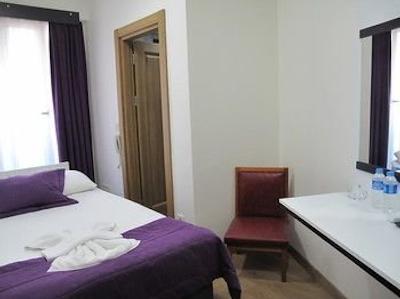 کادیکوی آریا هتل