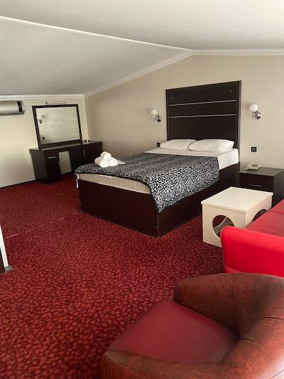 گرند گلد هتل