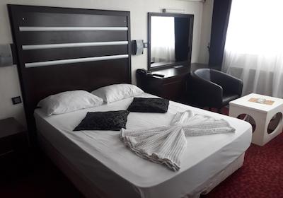 گرند گلد هتل