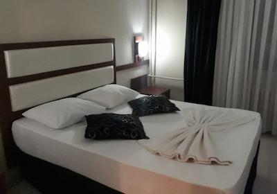 گرند گلد هتل