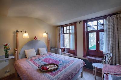 هتل امپرس زو