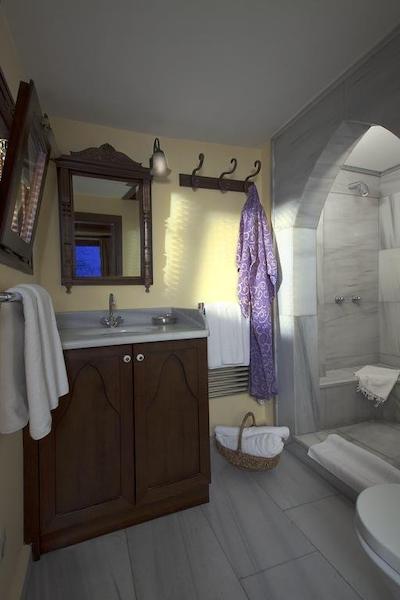 هتل امپرس زو