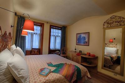 هتل امپرس زو