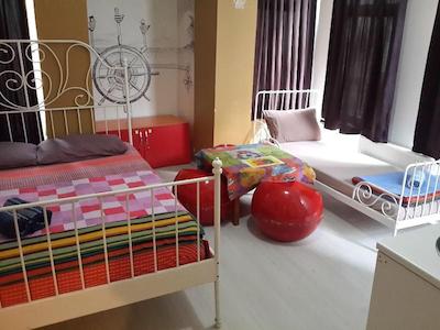 تکسیم هاستل