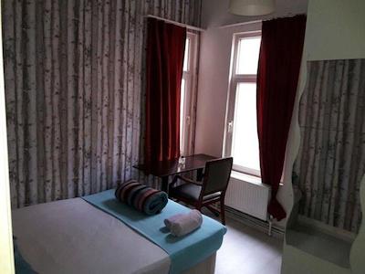 تکسیم هاستل