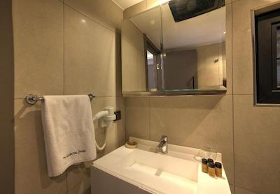 کپیتال سویتز هتل