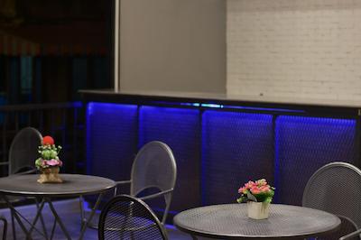 این استیشنز هاستل