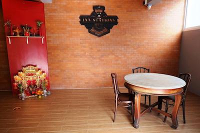 این استیشنز هاستل