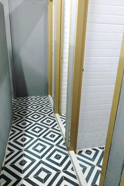 این استیشنز هاستل