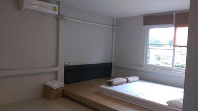 این استیشنز هاستل