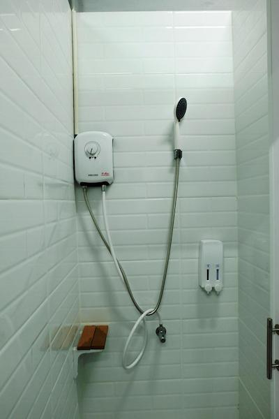 این استیشنز هاستل