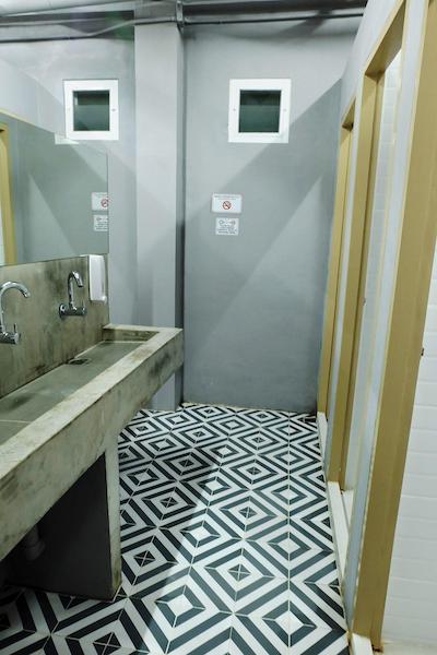 این استیشنز هاستل