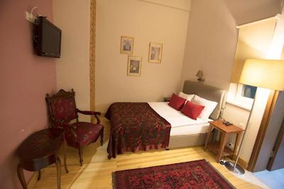 نامبر ۱۱ هتل آپارتمنتز