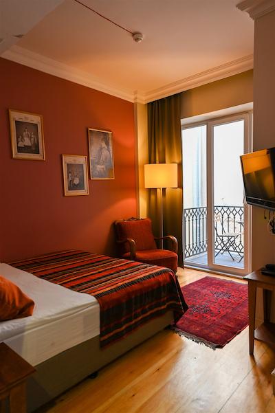 نامبر ۱۱ هتل آپارتمنتز