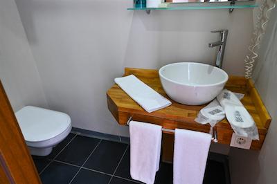 نامبر ۱۱ هتل آپارتمنتز