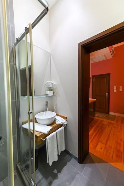 نامبر ۱۱ هتل آپارتمنتز