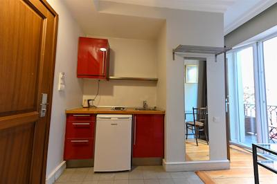 نامبر ۱۱ هتل آپارتمنتز