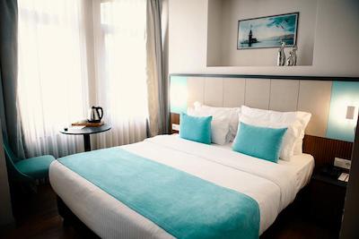 جونو هتل تکسیم