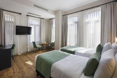 جونو هتل تکسیم