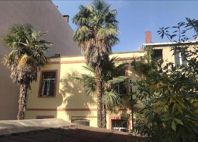 کالکدون هاستل