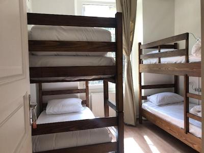 کالکدون هاستل