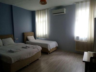 پافین هاستل