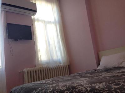 پافین هاستل