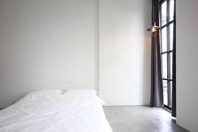 ال ۲۲ هاستل