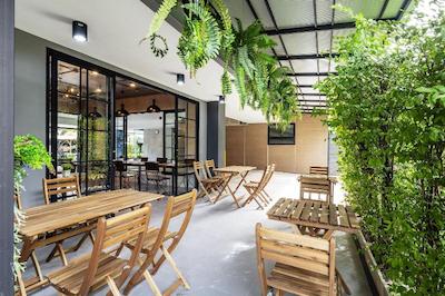 لیوتل اکسپرس هتل بانگ کرای