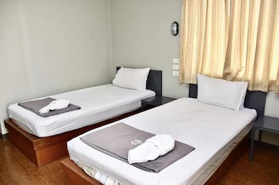 مد مانکی بانگوک هاستل ادالتز اونلی