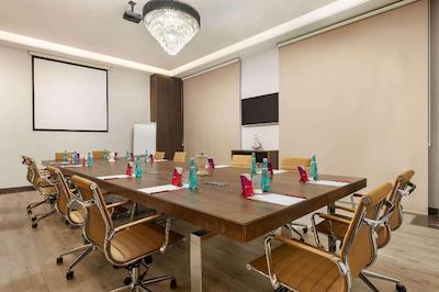 رامادا انکور باسین اکسپرس