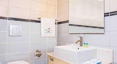 توکاز پورت هتل